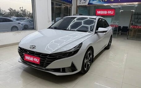 Hyundai Elantra, 2021 год, 1 500 000 рублей, 1 фотография