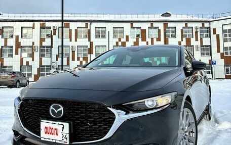 Mazda 3, 2021 год, 2 130 000 рублей, 2 фотография