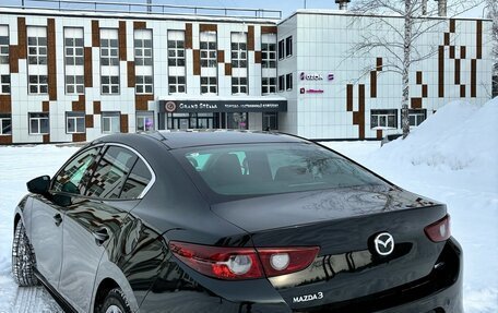 Mazda 3, 2021 год, 2 130 000 рублей, 8 фотография