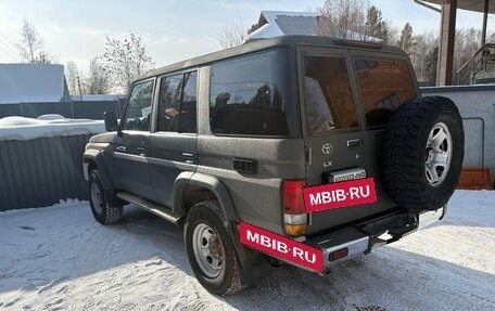 Toyota Land Cruiser 70, 2011 год, 4 100 000 рублей, 5 фотография
