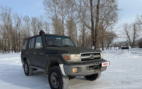 Toyota Land Cruiser 70, 2011 год, 4 100 000 рублей, 28 фотография