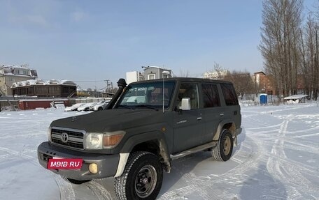 Toyota Land Cruiser 70, 2011 год, 4 100 000 рублей, 21 фотография