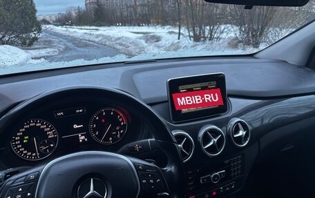 Mercedes-Benz B-Класс, 2013 год, 1 300 000 рублей, 3 фотография