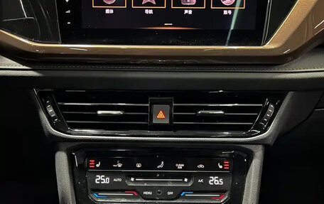 Volkswagen Tharu, 2021 год, 1 700 000 рублей, 14 фотография