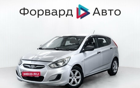 Hyundai Solaris II рестайлинг, 2013 год, 599 000 рублей, 4 фотография