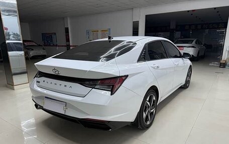 Hyundai Elantra, 2021 год, 1 500 000 рублей, 5 фотография