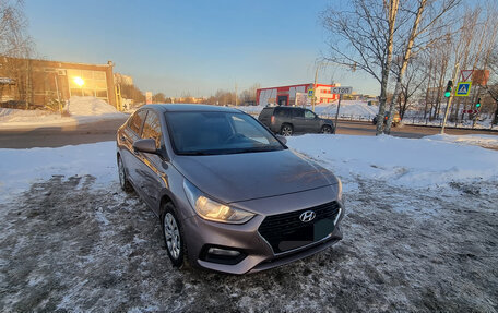 Hyundai Solaris II рестайлинг, 2019 год, 1 200 000 рублей, 1 фотография