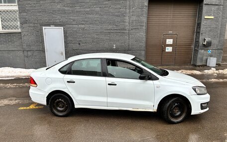 Volkswagen Polo VI (EU Market), 2015 год, 349 000 рублей, 2 фотография