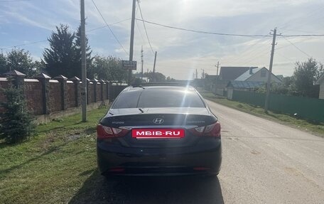 Hyundai Sonata VI, 2011 год, 999 000 рублей, 2 фотография