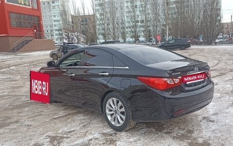 Hyundai Sonata VI, 2011 год, 999 000 рублей, 17 фотография