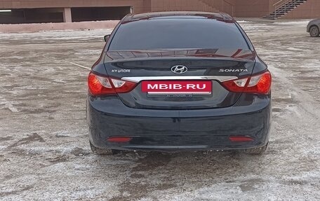 Hyundai Sonata VI, 2011 год, 999 000 рублей, 18 фотография