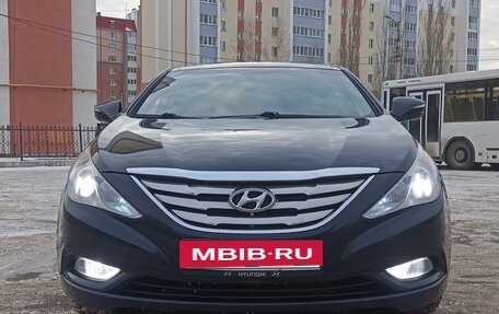 Hyundai Sonata VI, 2011 год, 999 000 рублей, 19 фотография