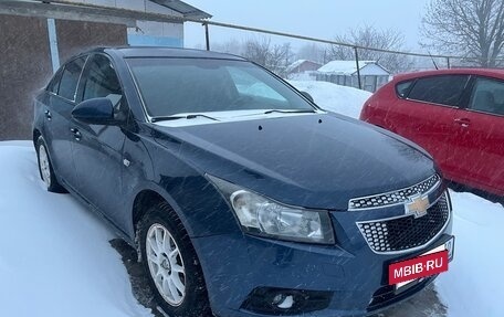 Chevrolet Cruze II, 2011 год, 650 000 рублей, 2 фотография