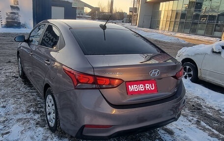 Hyundai Solaris II рестайлинг, 2019 год, 1 200 000 рублей, 3 фотография