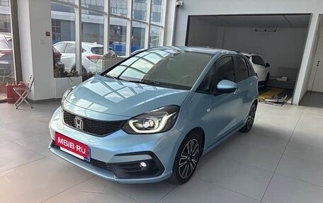 Honda Fit, 2021 год, 1 450 000 рублей, 2 фотография