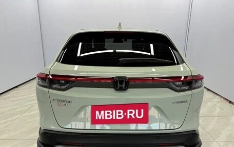 Honda Vezel, 2022 год, 1 750 000 рублей, 5 фотография