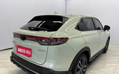 Honda Vezel, 2022 год, 1 750 000 рублей, 4 фотография