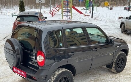 Chevrolet Niva I рестайлинг, 2017 год, 739 000 рублей, 4 фотография