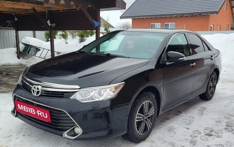 Toyota Camry, 2017 год, 2 300 000 рублей, 5 фотография
