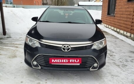 Toyota Camry, 2017 год, 2 300 000 рублей, 2 фотография