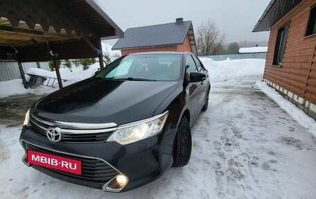 Toyota Camry, 2017 год, 2 300 000 рублей, 8 фотография