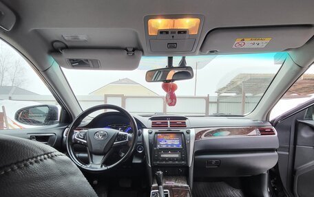 Toyota Camry, 2017 год, 2 300 000 рублей, 12 фотография