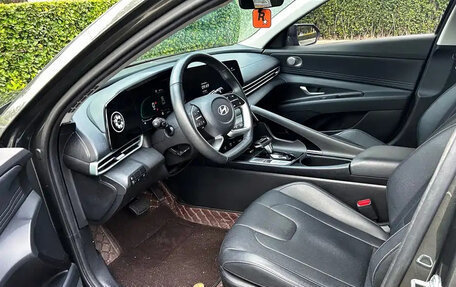 Hyundai Elantra, 2024 год, 1 700 000 рублей, 8 фотография