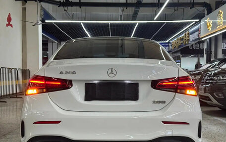 Mercedes-Benz A-Класс, 2022 год, 1 995 000 рублей, 3 фотография