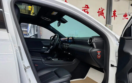 Mercedes-Benz A-Класс, 2022 год, 1 995 000 рублей, 6 фотография