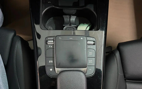 Mercedes-Benz A-Класс, 2022 год, 1 995 000 рублей, 10 фотография