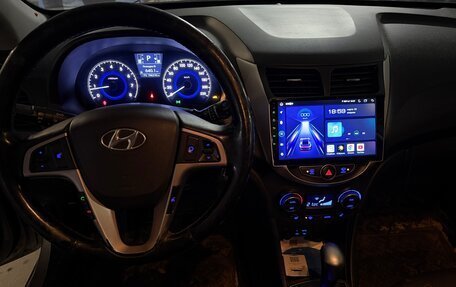 Hyundai Solaris II рестайлинг, 2016 год, 1 000 000 рублей, 4 фотография