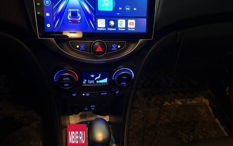 Hyundai Solaris II рестайлинг, 2016 год, 1 000 000 рублей, 3 фотография