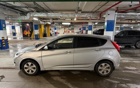 Hyundai Solaris II рестайлинг, 2016 год, 1 000 000 рублей, 12 фотография