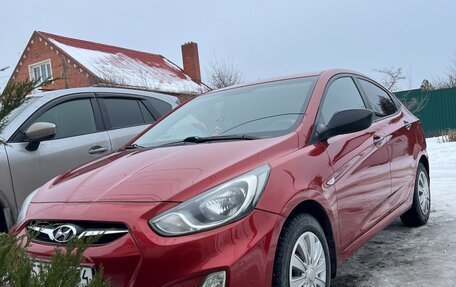 Hyundai Solaris II рестайлинг, 2012 год, 780 000 рублей, 2 фотография