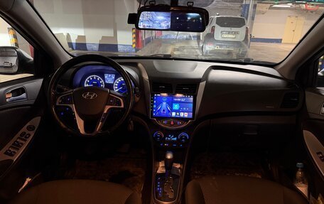 Hyundai Solaris II рестайлинг, 2016 год, 1 000 000 рублей, 6 фотография