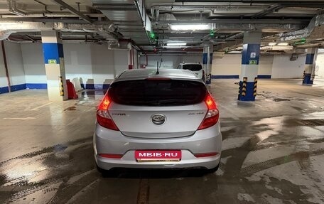 Hyundai Solaris II рестайлинг, 2016 год, 1 000 000 рублей, 10 фотография