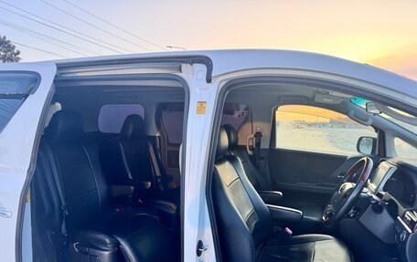 Toyota Vellfire I, 2012 год, 2 650 000 рублей, 13 фотография