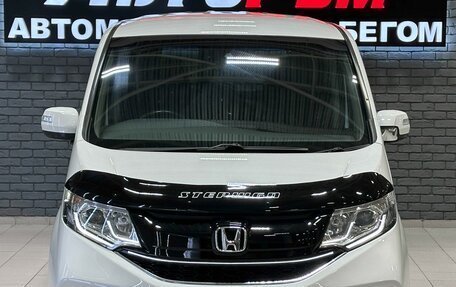 Honda Stepwgn IV, 2016 год, 1 840 000 рублей, 3 фотография