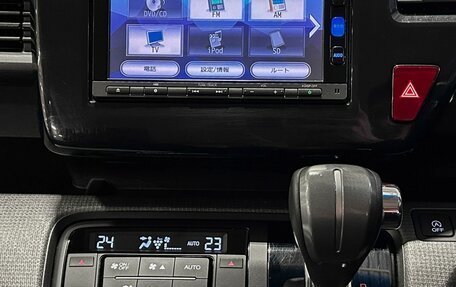 Honda Stepwgn IV, 2016 год, 1 840 000 рублей, 26 фотография