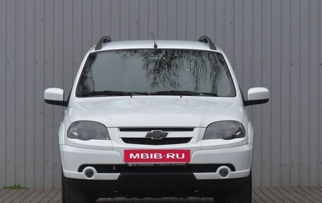 Chevrolet Niva I рестайлинг, 2018 год, 749 000 рублей, 2 фотография