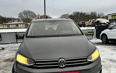 Volkswagen Touran III, 2018 год, 1 650 000 рублей, 1 фотография