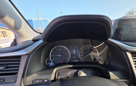 Lexus RX IV рестайлинг, 2020 год, 5 800 000 рублей, 15 фотография