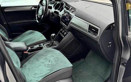 Volkswagen Touran III, 2018 год, 1 650 000 рублей, 13 фотография