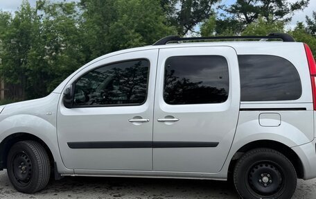 Renault Kangoo II рестайлинг, 2014 год, 700 000 рублей, 32 фотография