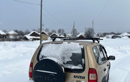 Chevrolet Niva I рестайлинг, 2004 год, 4 фотография