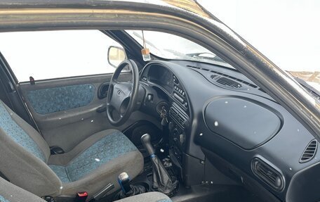 Chevrolet Niva I рестайлинг, 2004 год, 5 фотография