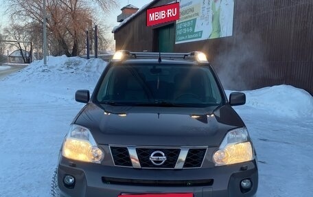 Nissan X-Trail, 2010 год, 880 000 рублей, 2 фотография