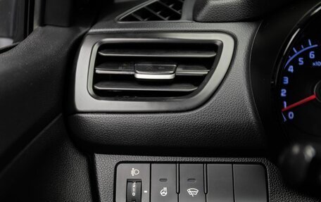 KIA Rio III рестайлинг, 2016 год, 999 000 рублей, 19 фотография