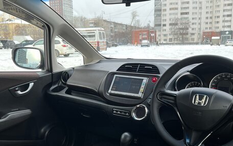 Honda Fit Shuttle I рестайлинг, 2011 год, 750 000 рублей, 14 фотография