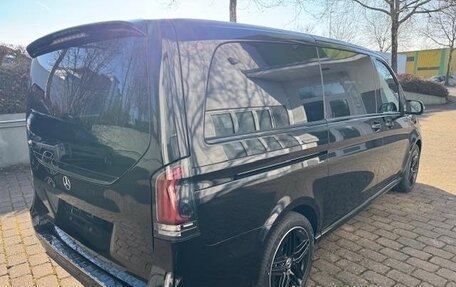 Mercedes-Benz V-Класс, 2024 год, 16 490 000 рублей, 4 фотография